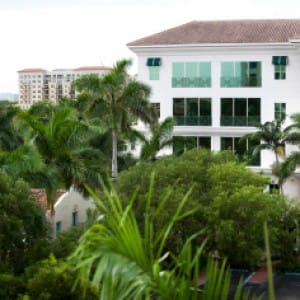 Drug and Alcohol Rehab - Deerfield - Serenity House Detox & Recovery