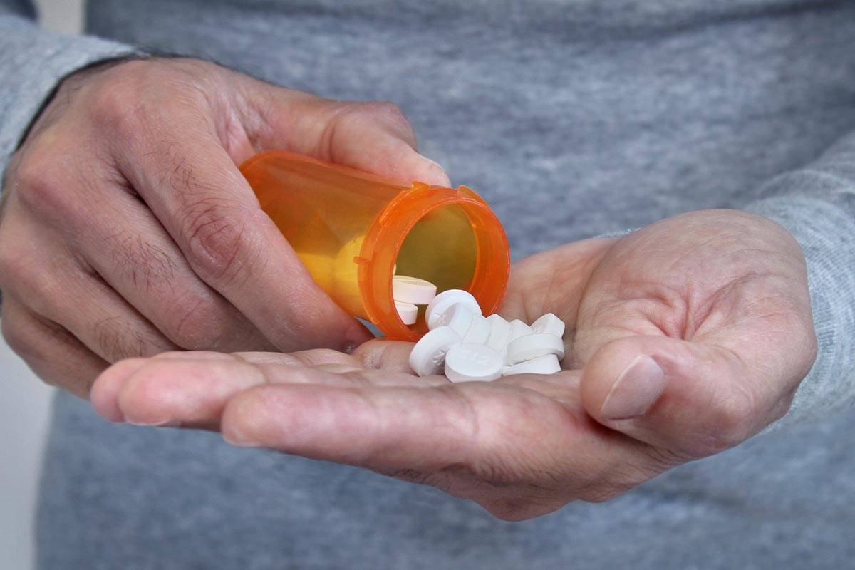 an example of addictive muscle relaxers