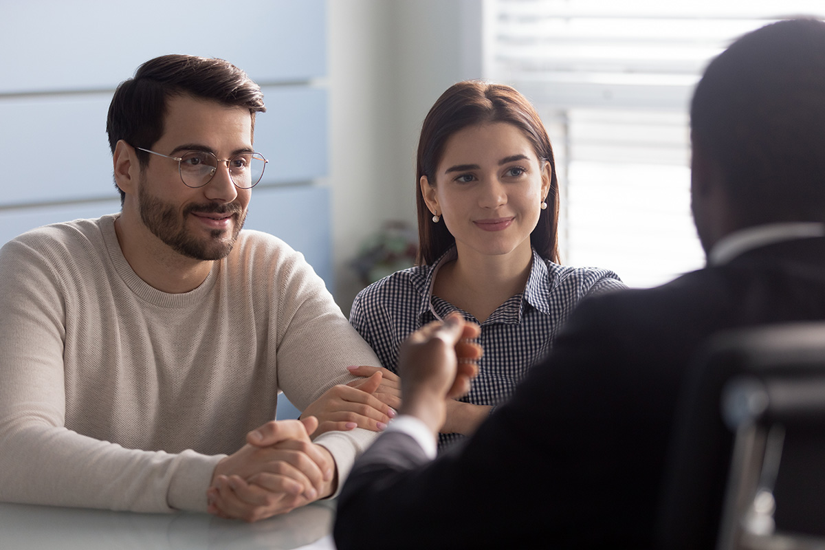a couple talking to their doctor about affordable Colorado detox