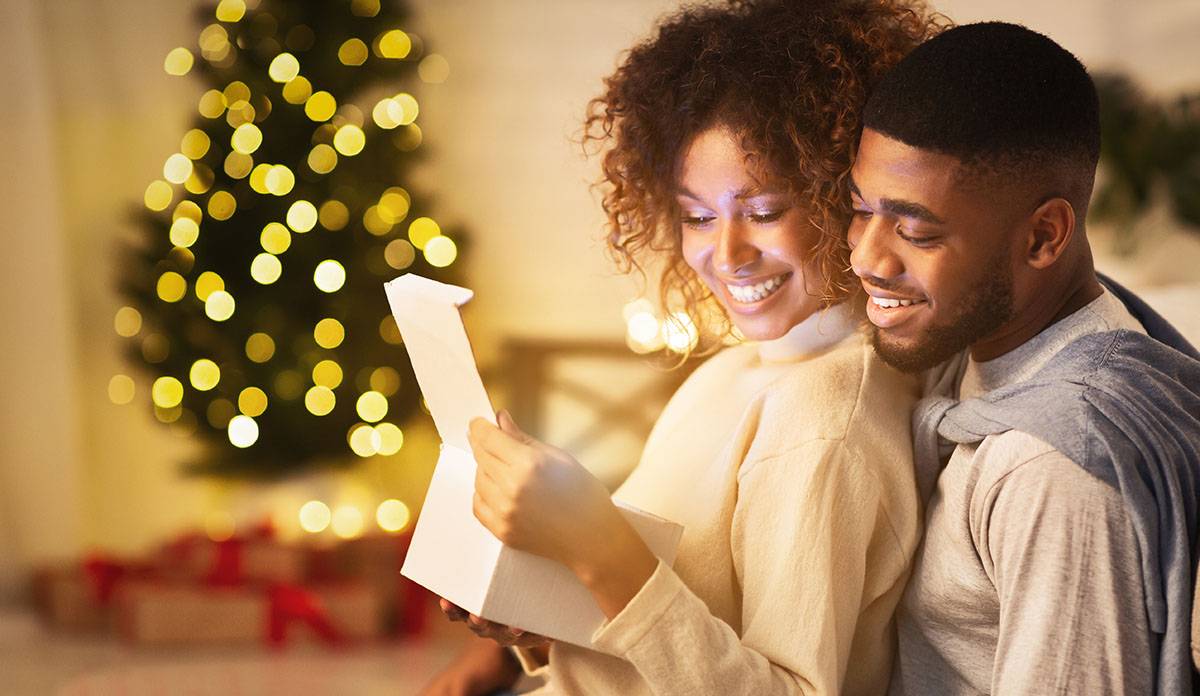 Man gives a gift to his girlfriend in recovery