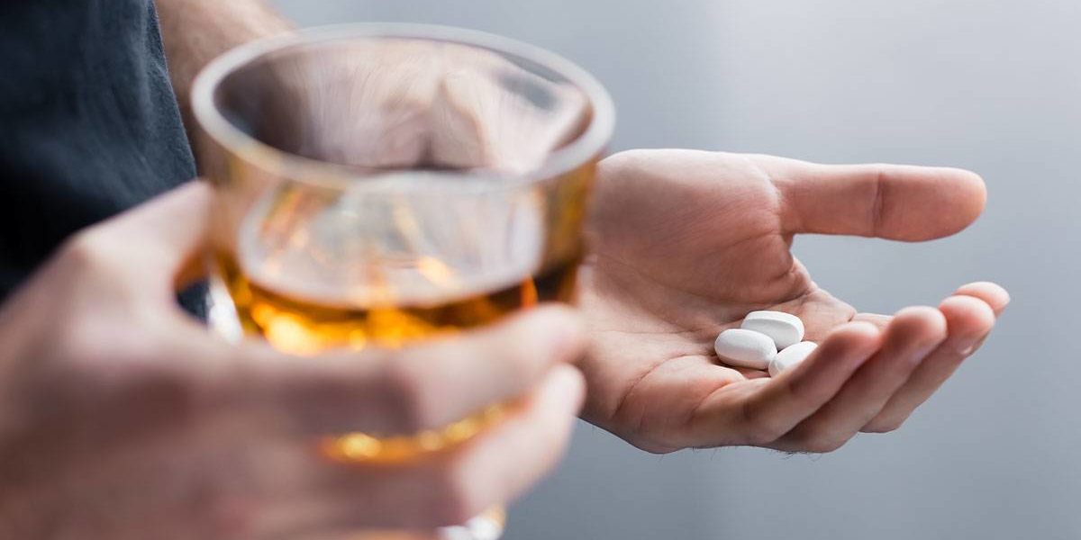 Dangers of Mixing Alcohol and Antibiotics an example of mixing alcohol and antibiotics