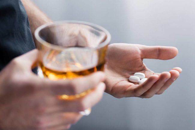 an example of mixing alcohol and antibiotics